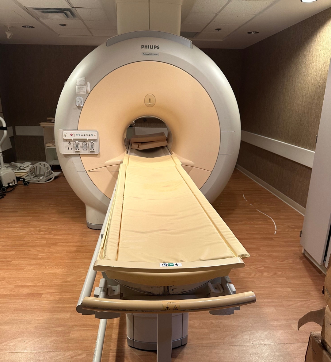 2007 Philips 3T Achieva 16 Channel MRI Scanner