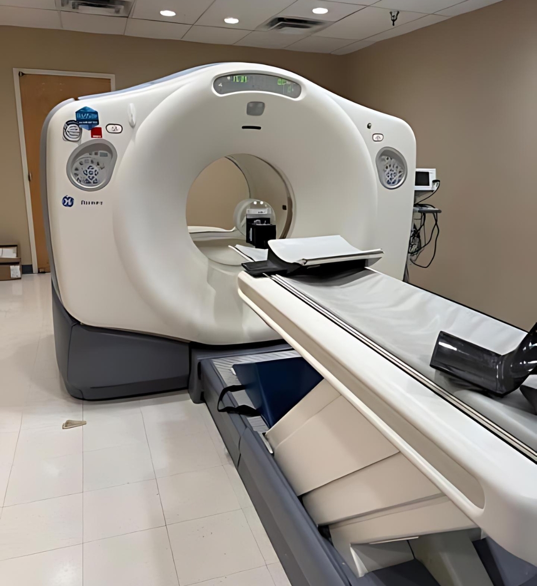 2009 GE DISCOVERY ST 16 PET/CT Scanner